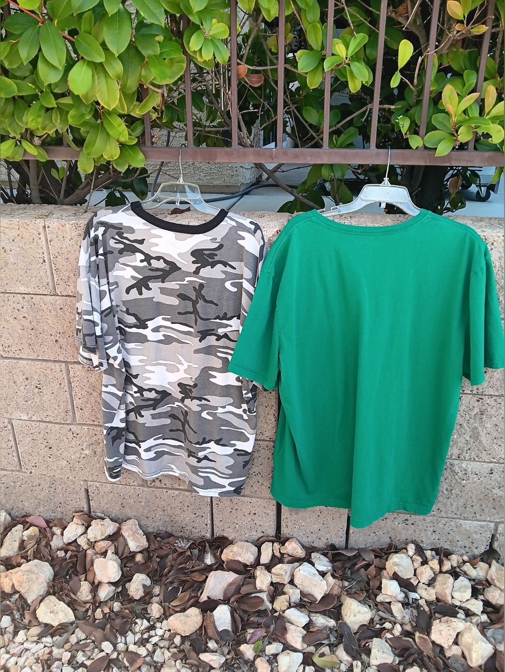 2 Tees Mens XXXL (3X) 1 Green Nautica, 1 Rothco Camo Pre-owned